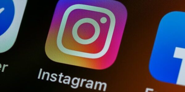 インスタのエフェクトが検索で出てこない！探し方と追加方法を紹介