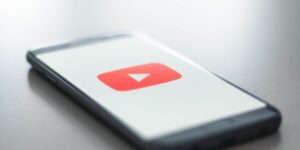 【2024】YouTubeの年齢制限を解除する方法（ iPhone・PC）解除できないときの裏技も紹介